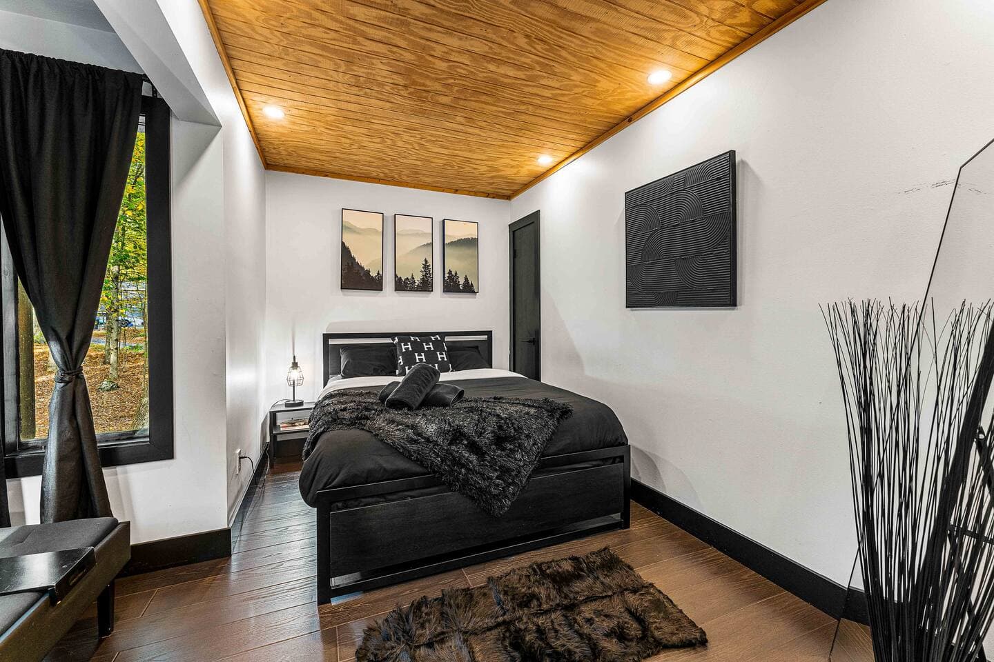 Gallery 7